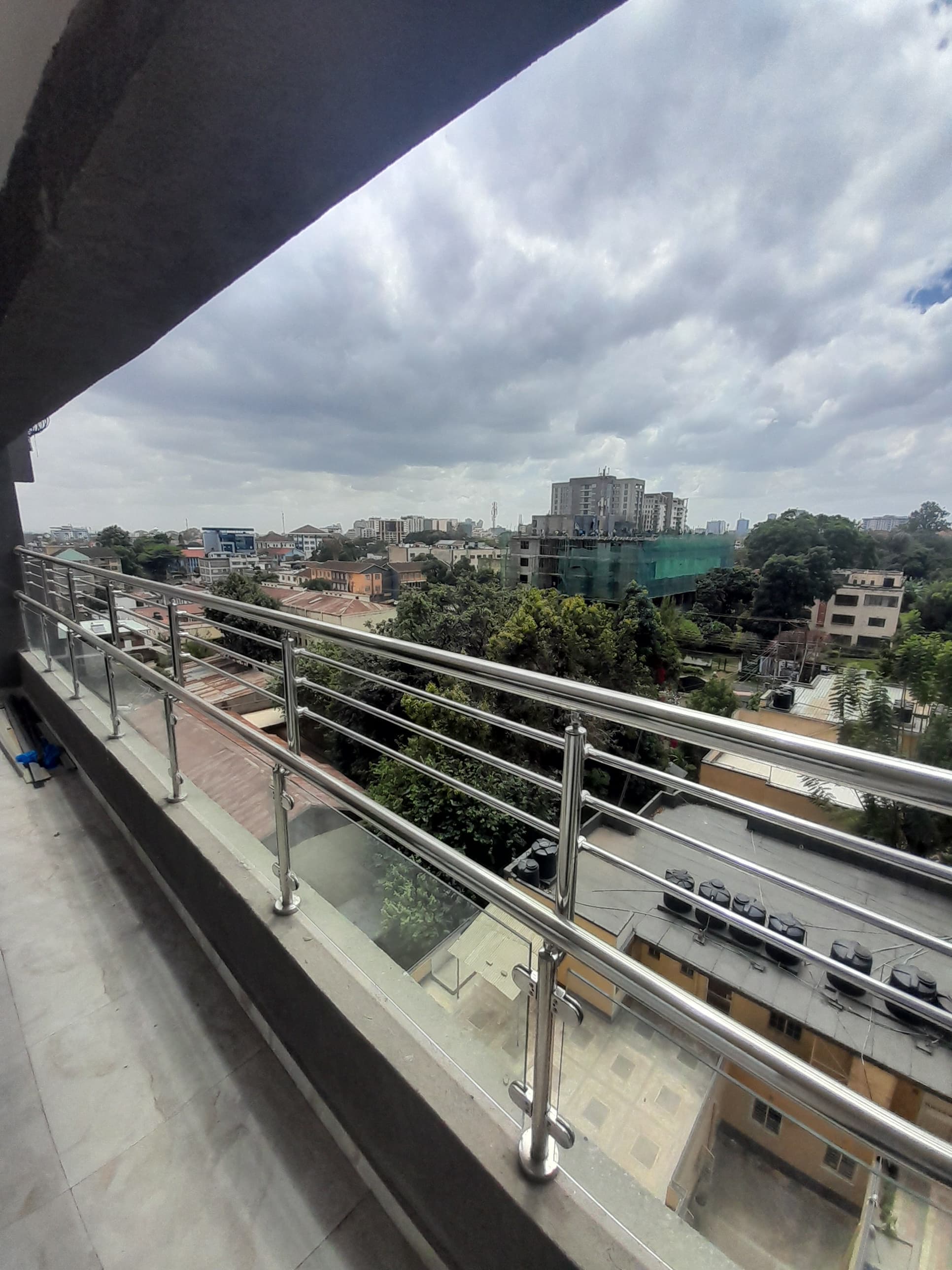 Spacious 4 Bedroom In Parklands